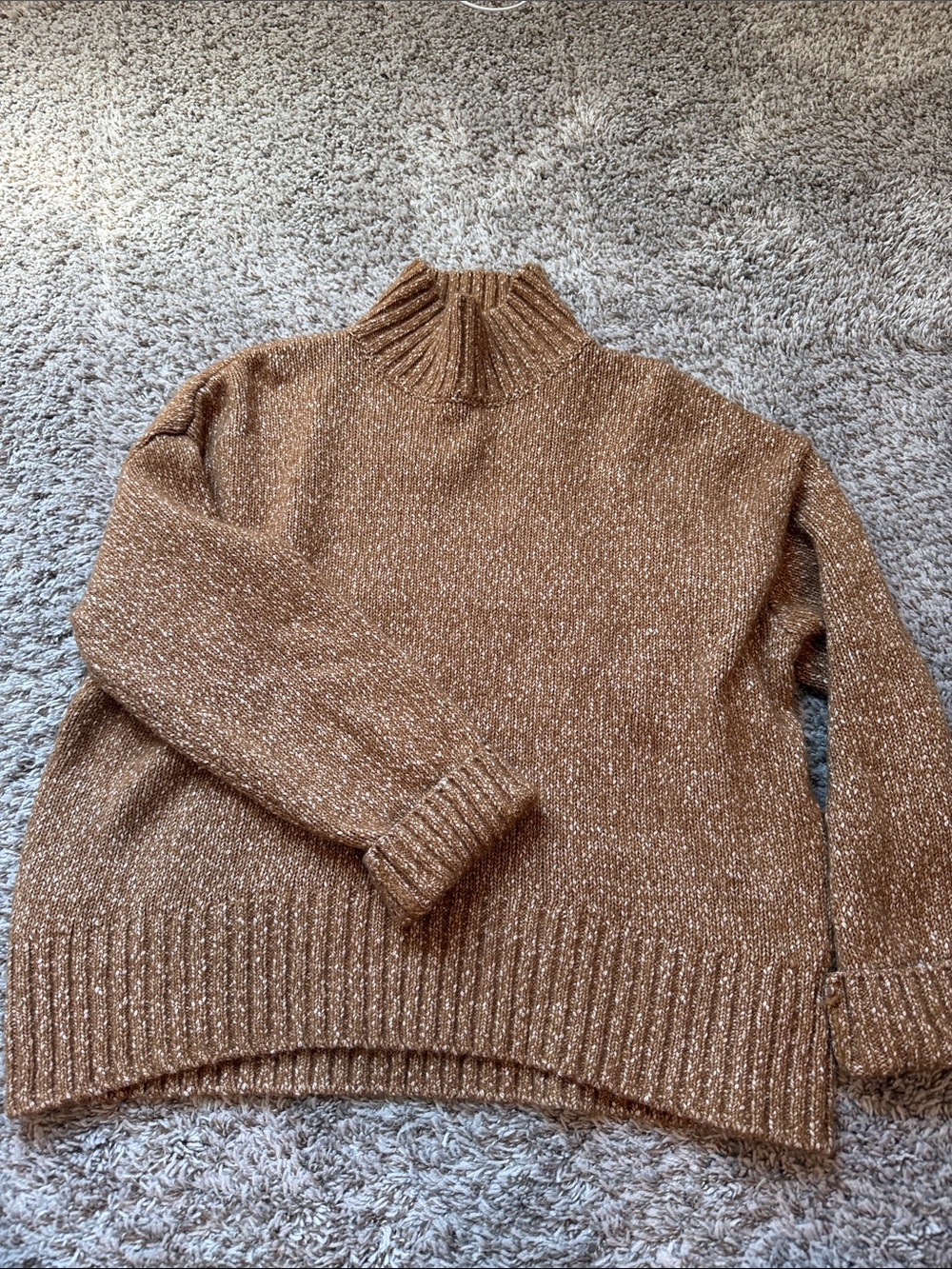 Women's Chunky oversized Turtleneck Sweater in Light Brown